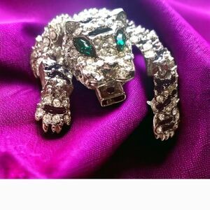 Vintage Jaguar bracelet articulated 7-in green eyes EUC GIFT IDEA 🌺